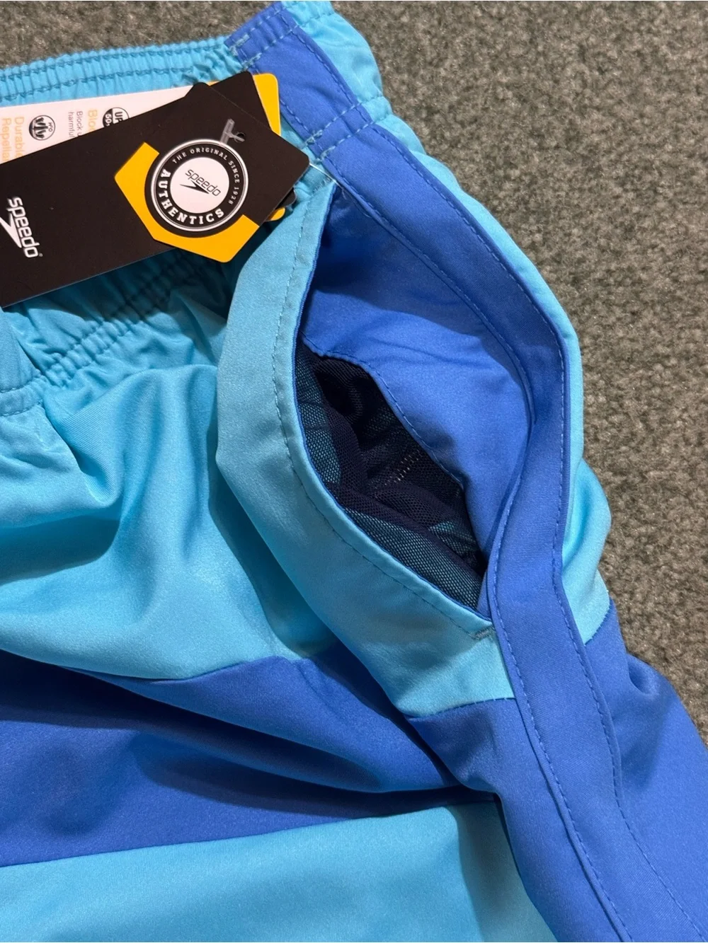 Speedo nwt lightweight